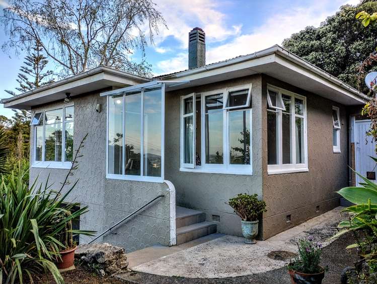 2 Fairmount Road Titirangi_17