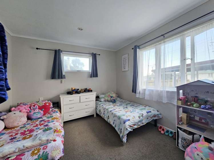 24 Sutton Crescent Papakura_5
