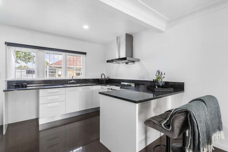 1/51 King George Avenue Epsom_5