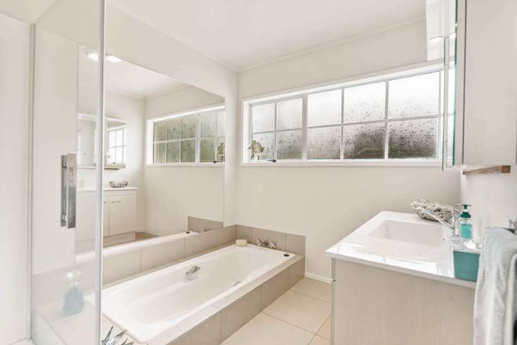 6 Greenwoods Close Titirangi_17