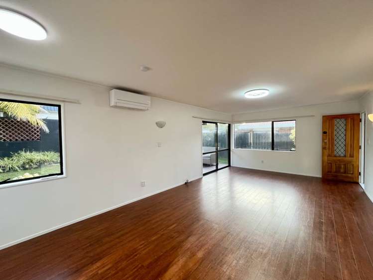 3/98 Roberts Road Te Atatu South_3