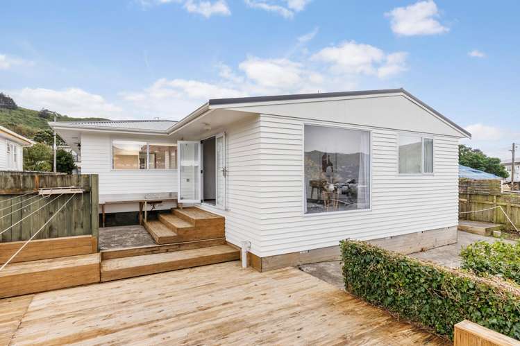 50 Davidson Crescent Tawa_23