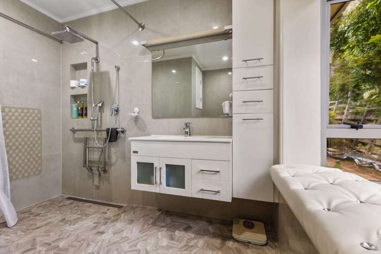 3b Leo Place Kawaha Point_9