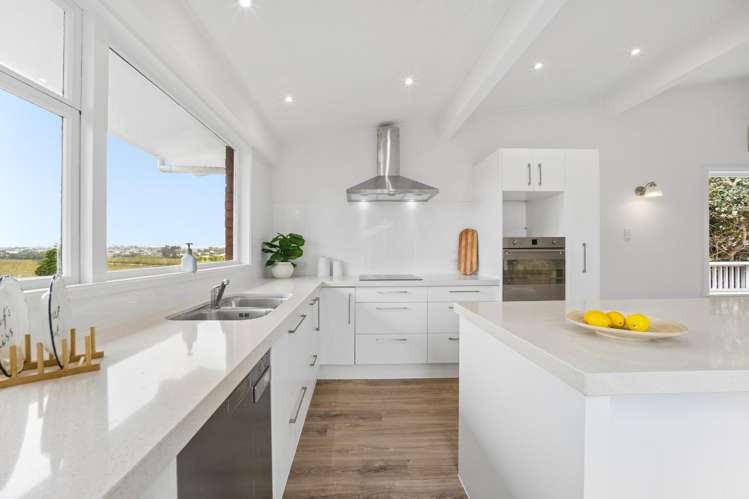 17 Edgerton Road Te Atatu Peninsula_16