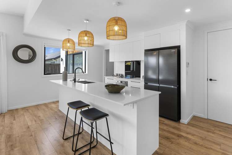 7 Greenway Crescent Richmond_11