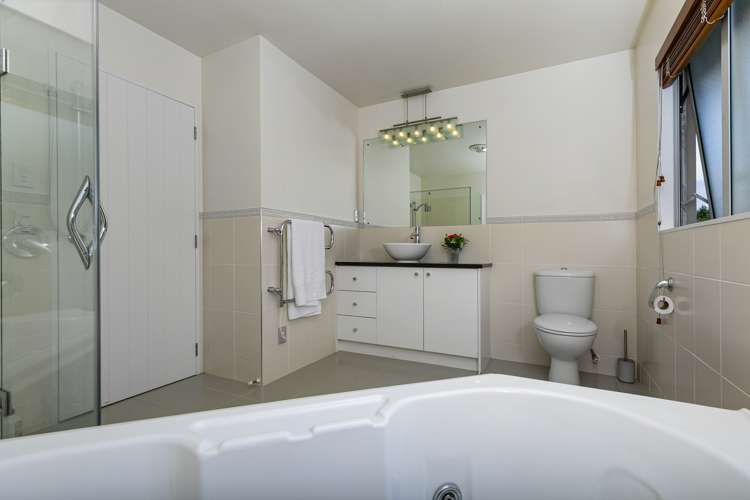 23 George Deane Place Greenhithe_28