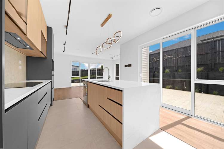 5 Hapukupuku Avenue Beachlands_12
