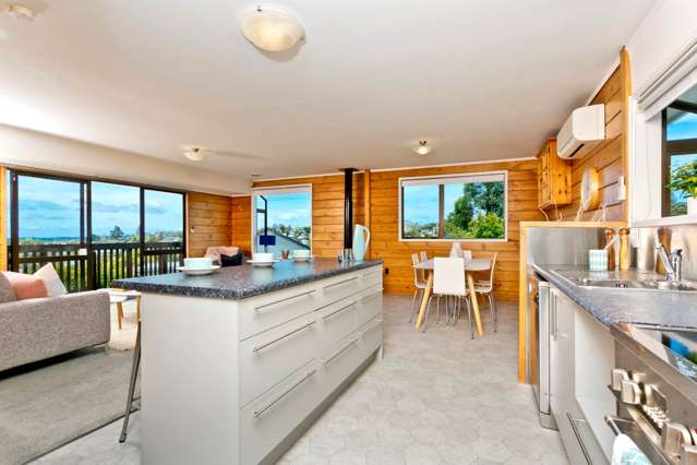 15B Thalia Place Totara Vale_2