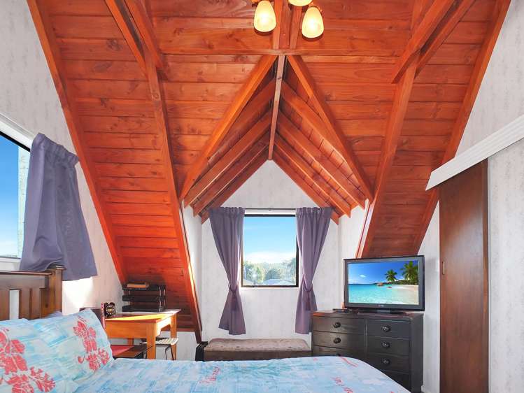 38 Hennessy Street East Foxton Beach_19