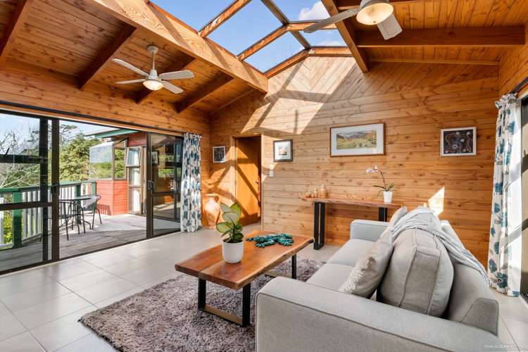 73 Sharon Road Waitoki_10