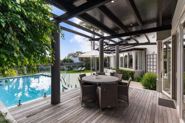 2/2 Clifton Road Takapuna_12