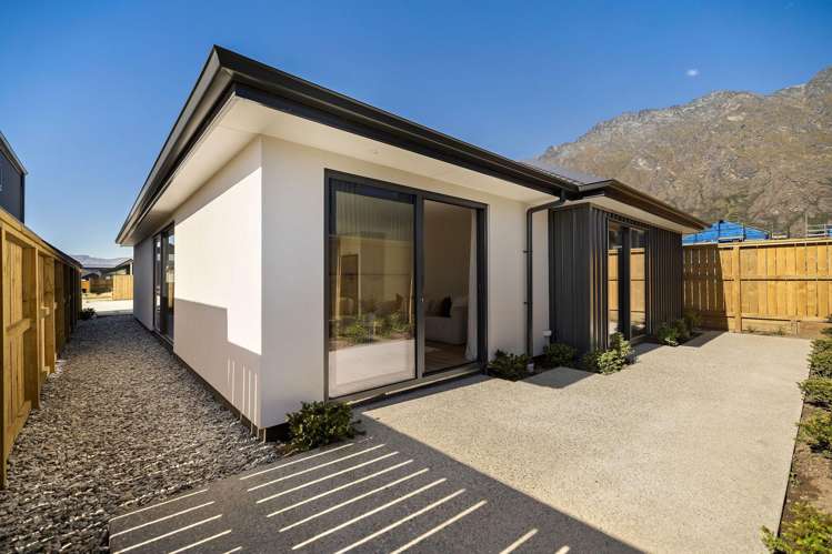 6 Shallow Close Jacks Point_12