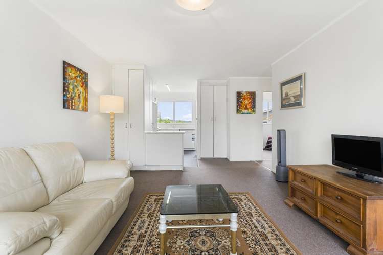 2/174 Birkdale Road_3
