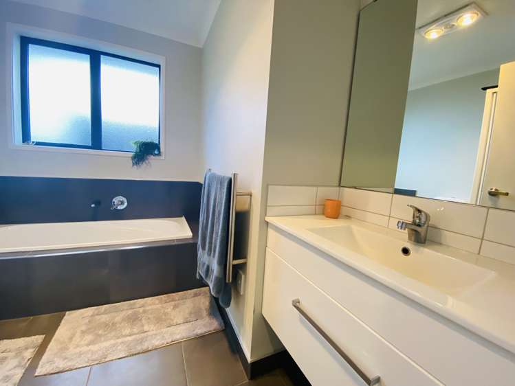 22 Hillpark Drive Pokeno_16