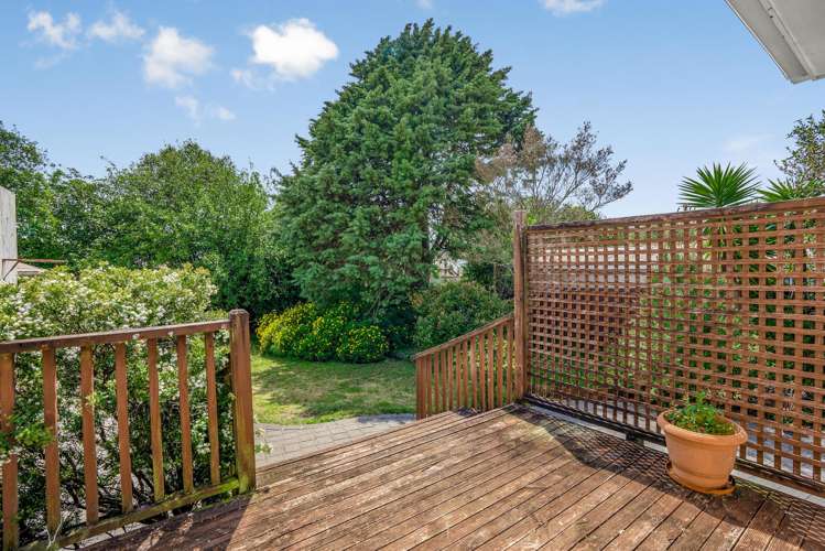 66 Wainuiomata Road Wainuiomata_16