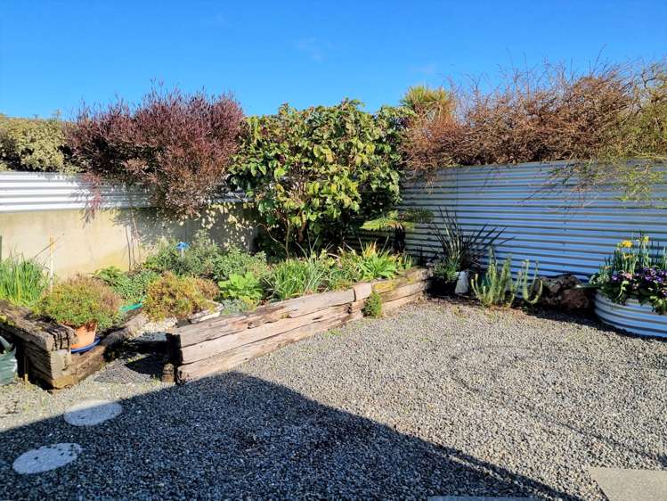 44 Leader Street Riverton_14