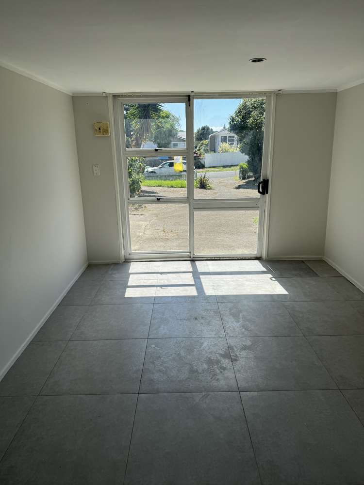 18 Hobart Crescent Wattle Downs_7