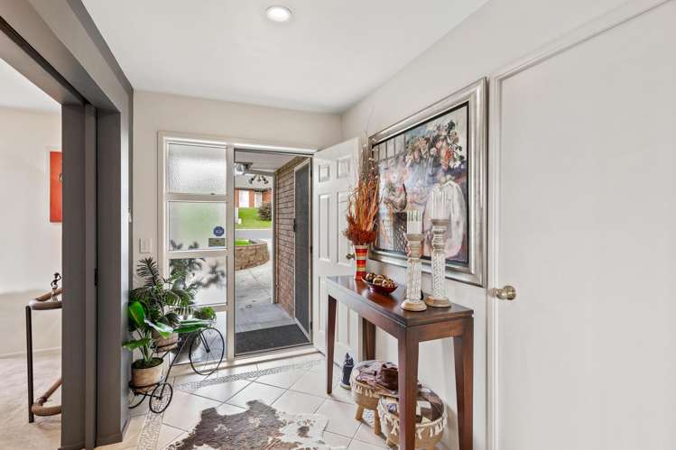 8 Toledo Avenue Henderson Heights_7