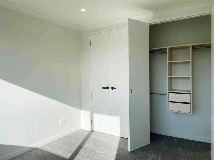 2 Longview Oak Lane Papakura_16