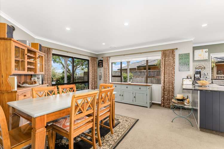 41 Clearwater Terrace Brown Owl_5