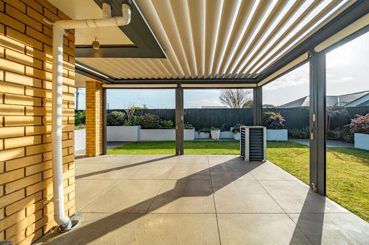 112 Gayhurst Road Dallington_26