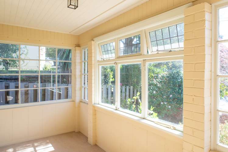 32 Garfield Avenue Roslyn_4