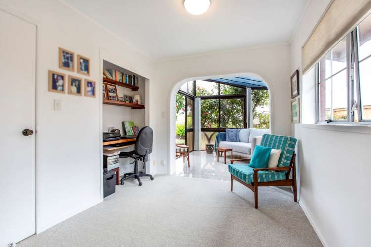 2/33 Akoranga Drive Northcote_8