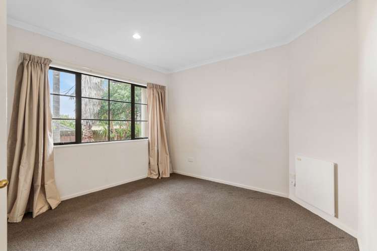 7 Isaac Place East Tamaki Heights_11