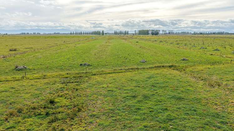 Back Miranda Road Waitakaruru_7