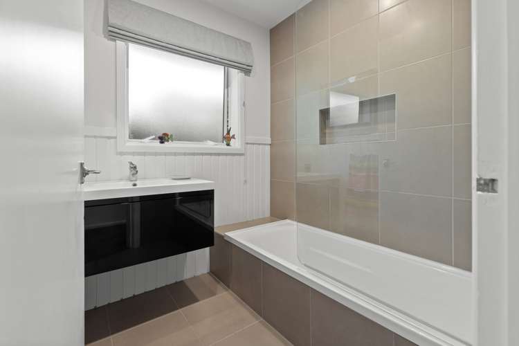 83 Eastern Terrace Beckenham_13