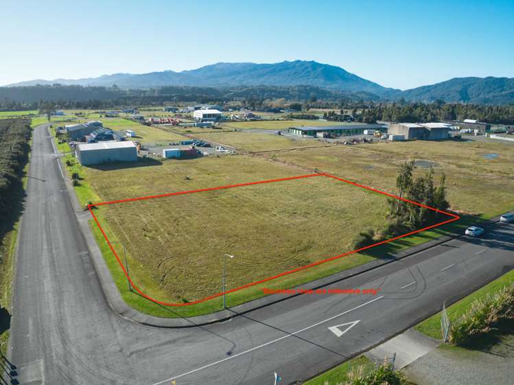 15 Fairhall Road Kaiata_2