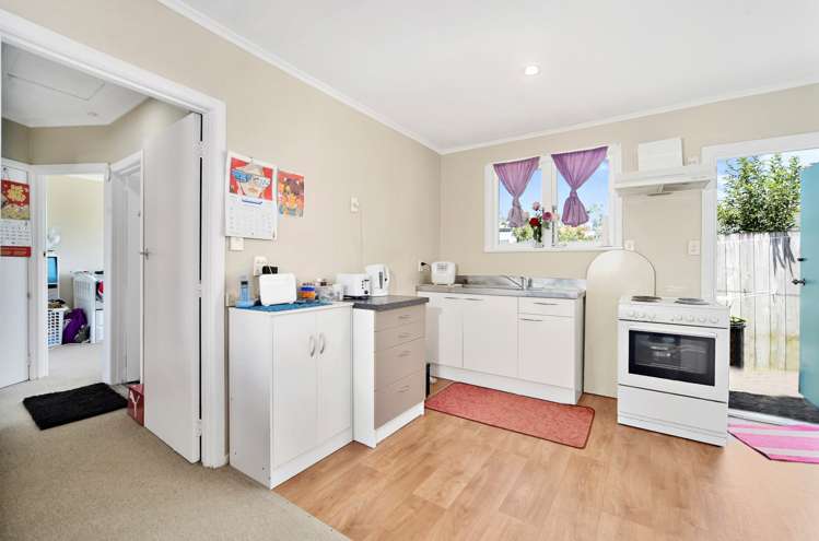 2/50 Blockhouse Bay Road Avondale_6