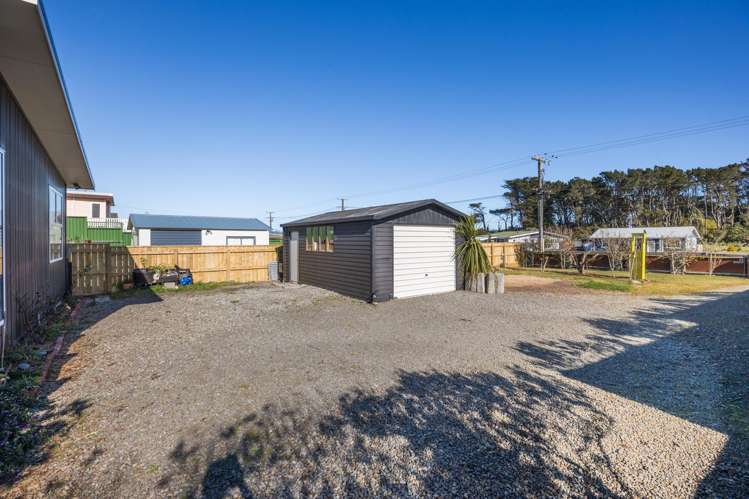 69 Nash Parade Foxton Beach_19