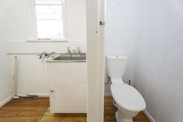 23 Greta Street Glenview_12