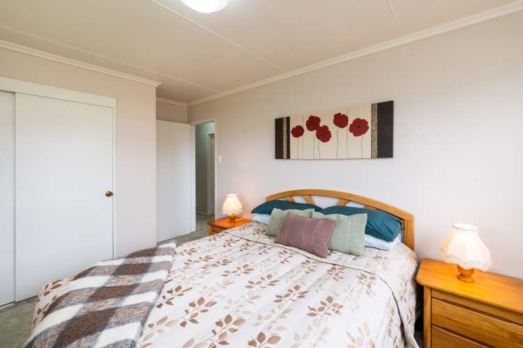 14 Ferndale Place Feilding_25