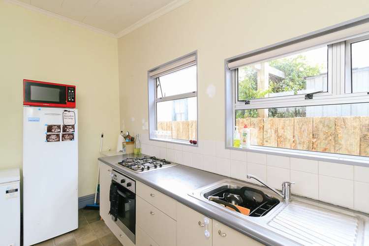 38 Nelson Street Petone_13