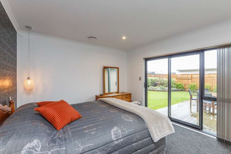 5 Saint Heliers Grove Fitzherbert_8