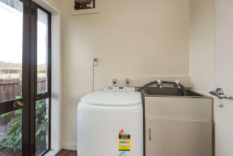 2/60a Somme Street Saint Albans_7