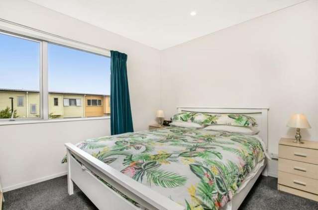 31/11 Ray Small Drive Papakura_3