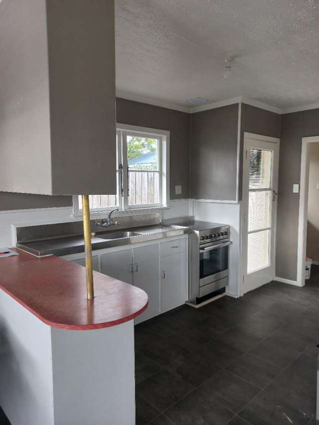 37 Swansea Road Stratford_1
