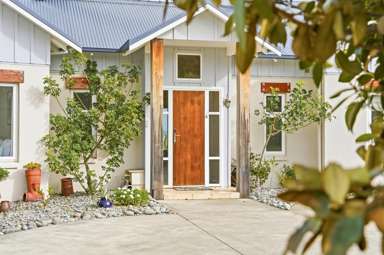 37 Longbeach Drive_4