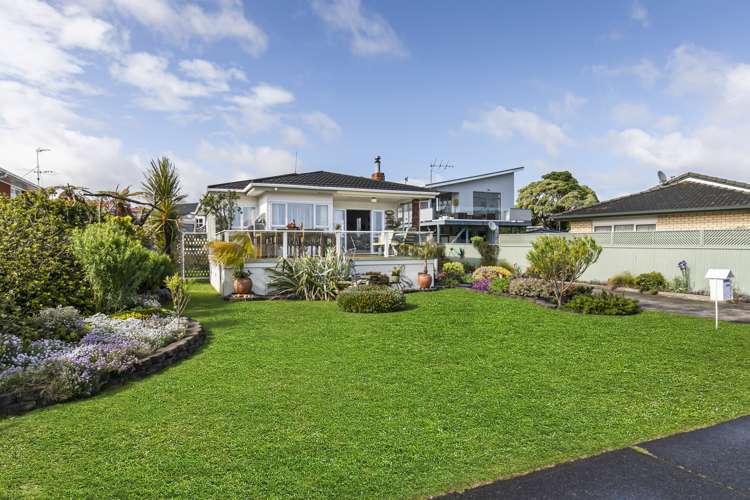 49 Kiwi Esplanade Mangere Bridge_8