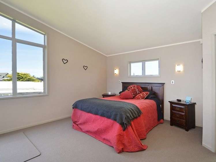 5 Pinedale Crescent Riversdale Beach_15