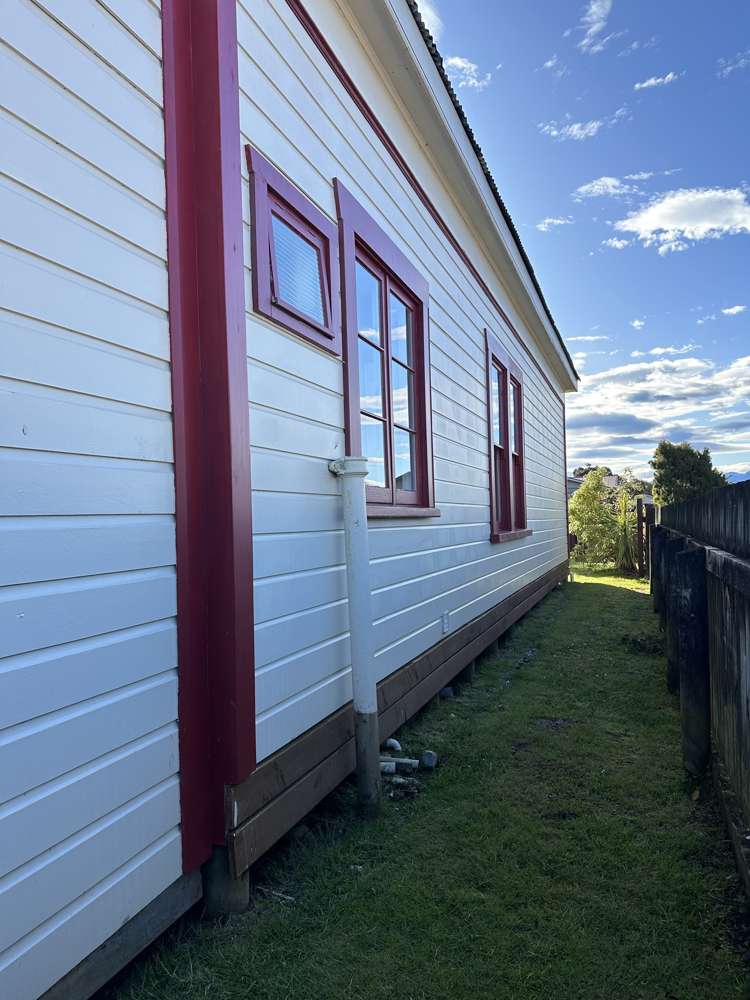 83 Sale Street Hokitika_25