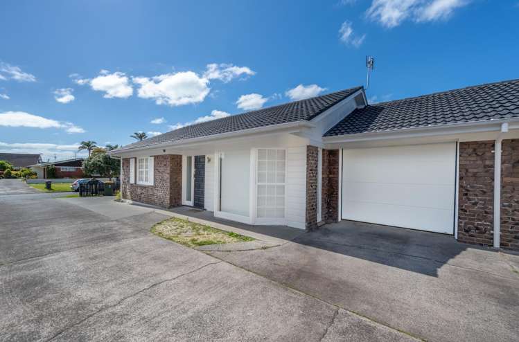 1/4 and 2/4 Jern Place Eastern Beach_5