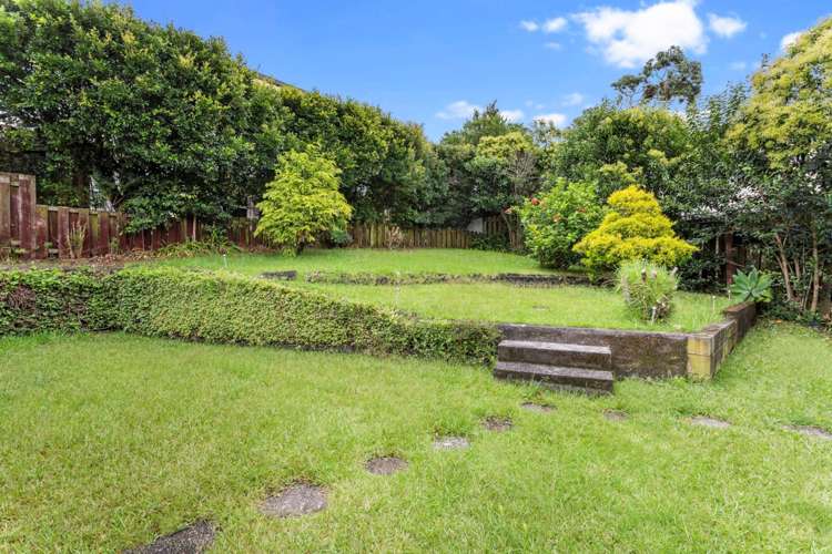 2/10 Metric Place Te Atatu South_12