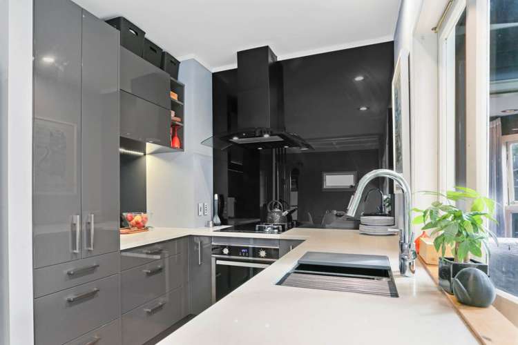 6 Kowhatu Road One Tree Hill_8