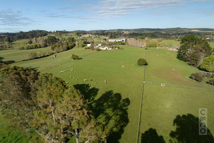 1224 State Highway 16 Waimauku_48