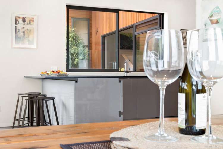 4 Lawrence Carter Drive Bombay_13