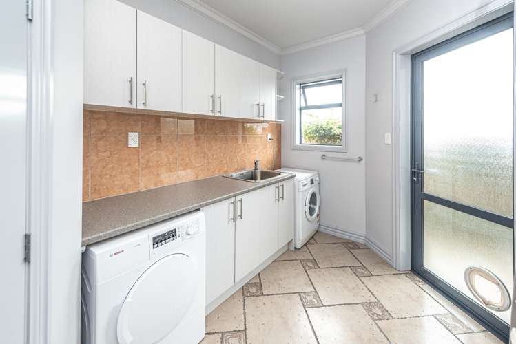 29 Lithgow Drive Otamatea_29